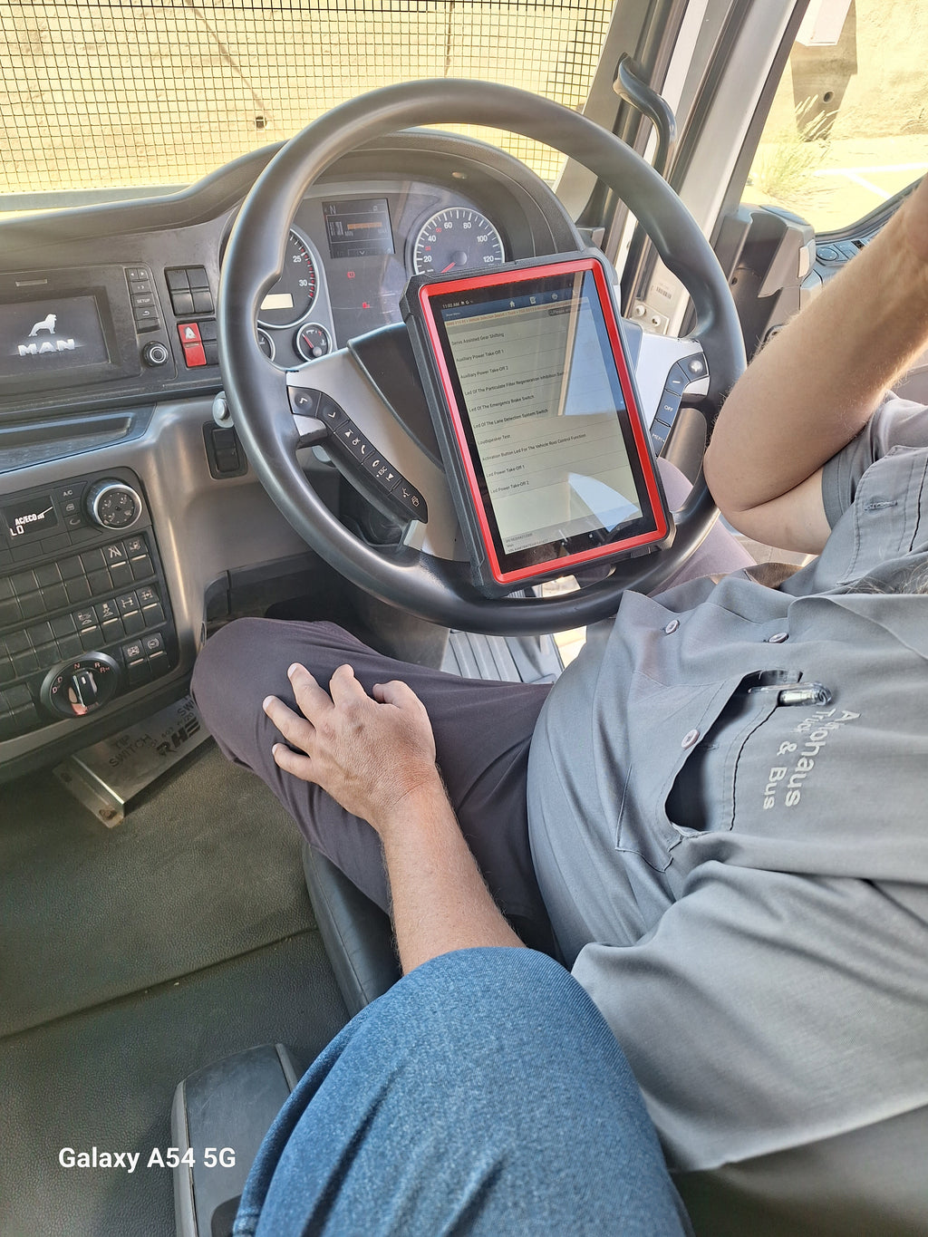 Launch X431 full hd for car/truck/earthmoving/bike 12 and 24 volt
